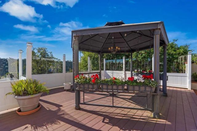 2731 Schenley, San Diego, CA 92122