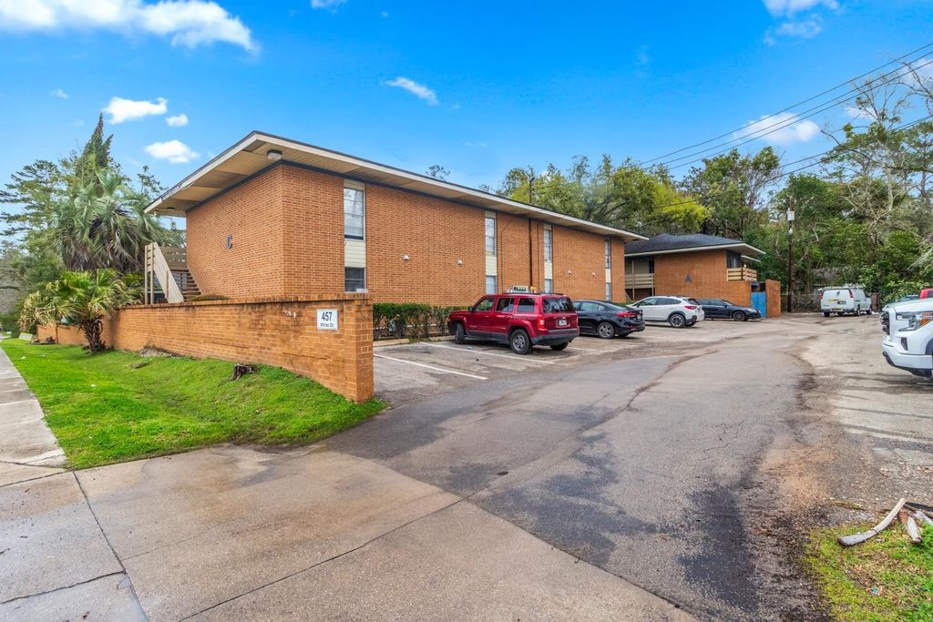 457 White Dr Apt B5 C5, Tallahassee, FL 32304