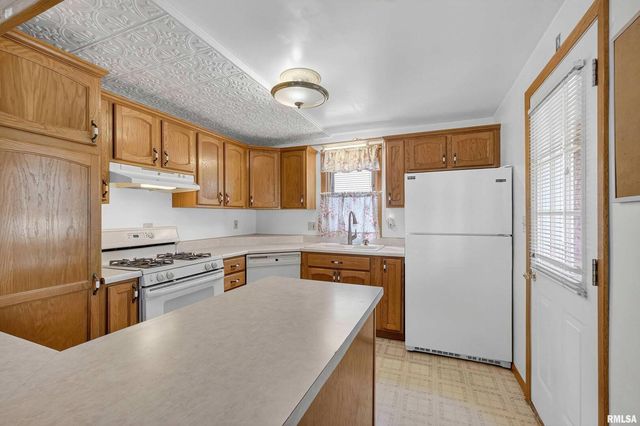 4213 14TH Avenue, Rock Island, IL 61201