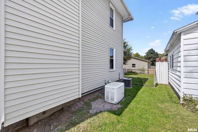 4213 14TH Avenue, Rock Island, IL 61201