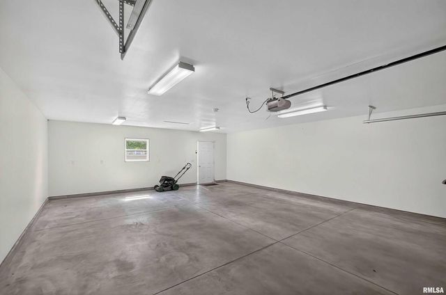 4213 14TH Avenue, Rock Island, IL 61201