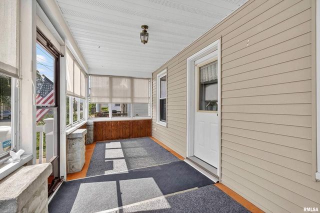 4213 14TH Avenue, Rock Island, IL 61201