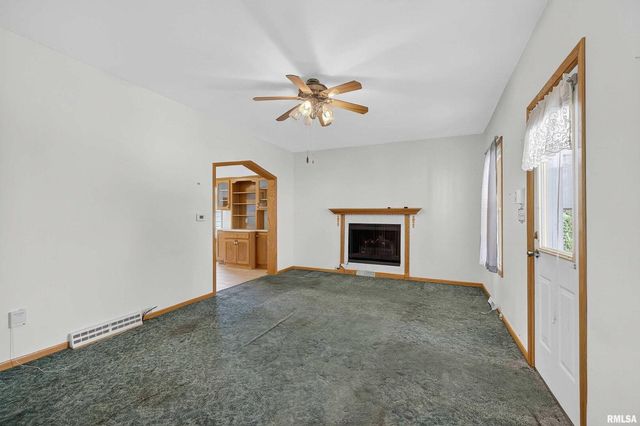 4213 14TH Avenue, Rock Island, IL 61201