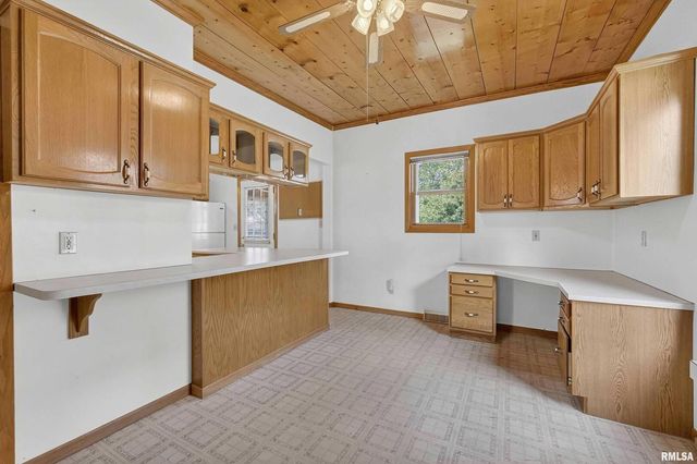 4213 14TH Avenue, Rock Island, IL 61201