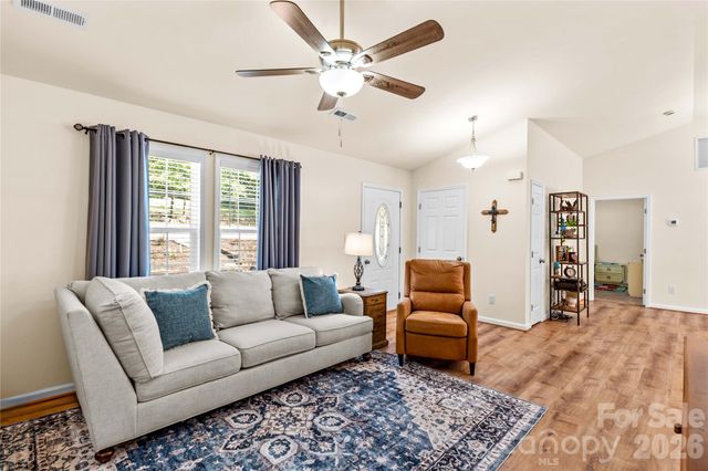 122 S Yadkin River Road, Statesville, NC 28625