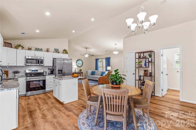 122 S Yadkin River Road, Statesville, NC 28625