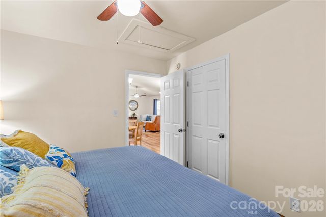 122 S Yadkin River Road, Statesville, NC 28625