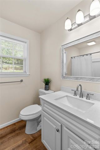 122 S Yadkin River Road, Statesville, NC 28625