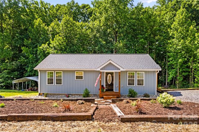 122 S Yadkin River Road, Statesville, NC 28625