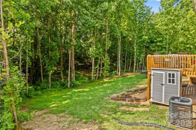 122 S Yadkin River Road, Statesville, NC 28625