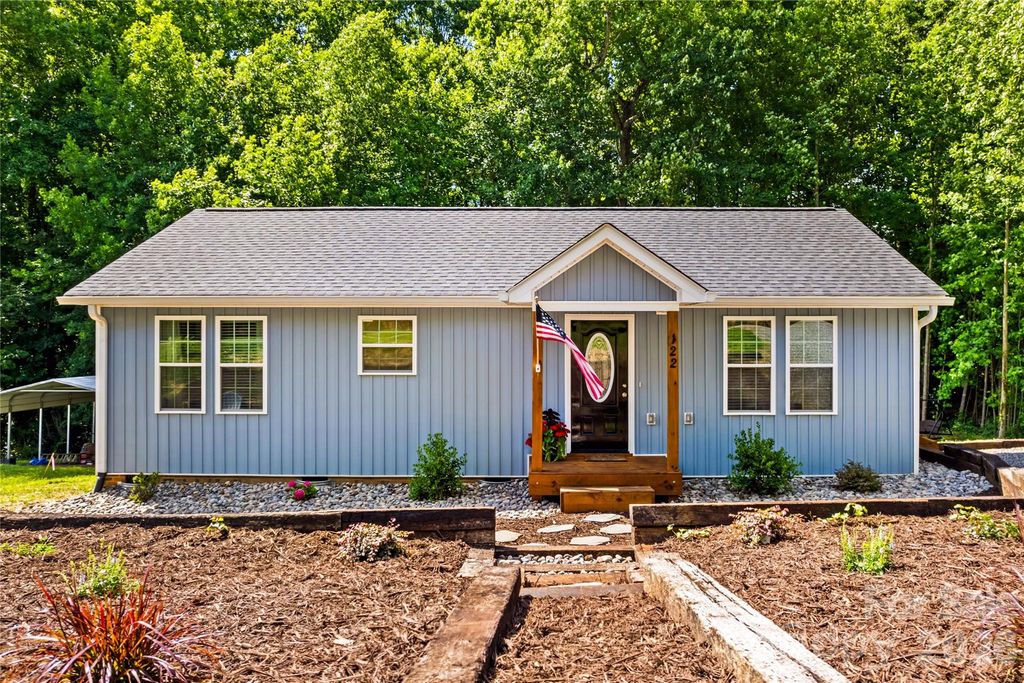 122 S Yadkin River Road, Statesville, NC 28625