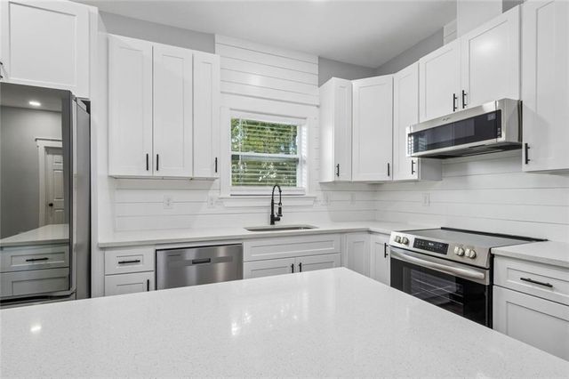 629 Elmwood Street, Canton, GA 30114