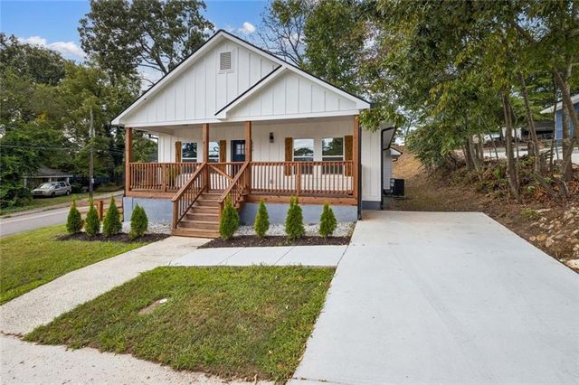 629 Elmwood Street, Canton, GA 30114