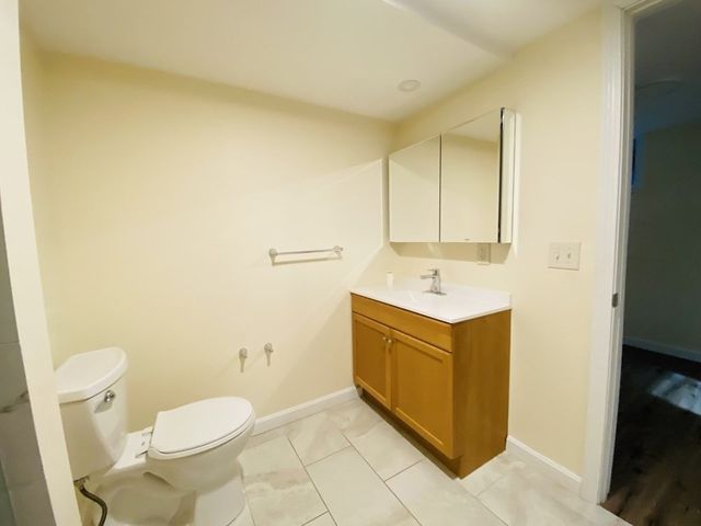 11 Selwyn Rd, Braintree, MA 02184