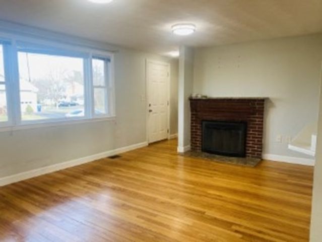 11 Selwyn Rd, Braintree, MA 02184