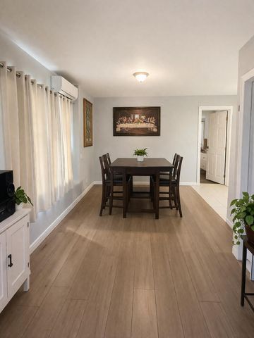 2686 Summit Boulevard, West Palm Beach, FL 33406