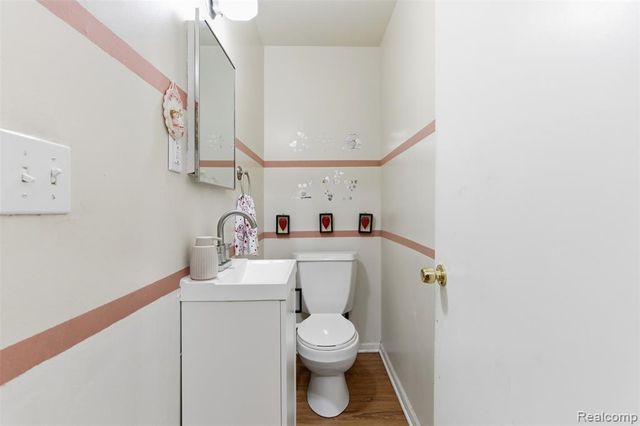 32808 Wareham Court, Warren, MI 48092