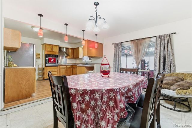 32808 Wareham Court, Warren, MI 48092