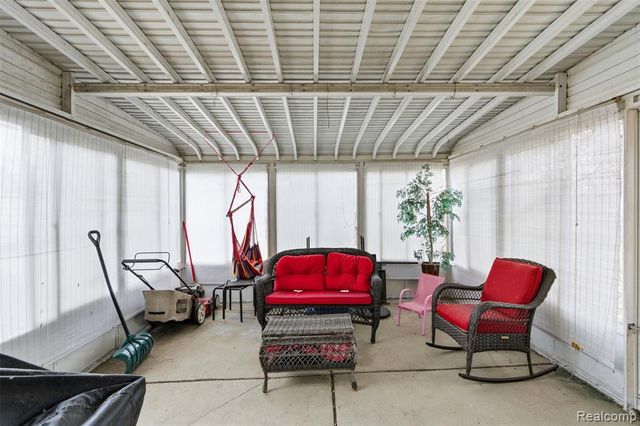 32808 Wareham Court, Warren, MI 48092