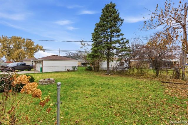 32808 Wareham Court, Warren, MI 48092