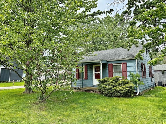 6359 Lake Rd West, Saybrook, OH 44004
