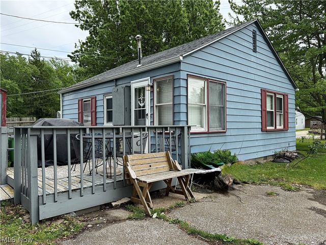 6359 Lake Rd West, Saybrook, OH 44004