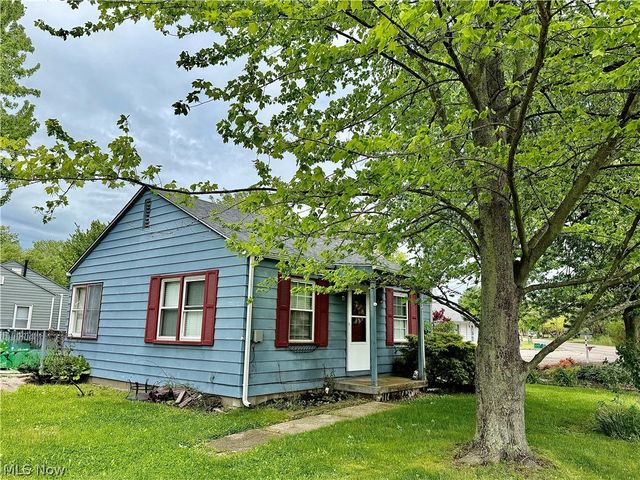 6359 Lake Rd West, Saybrook, OH 44004