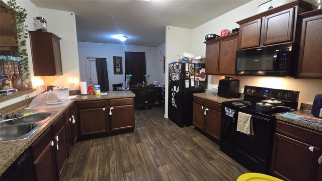 2706 Regatta Lane, La Marque, TX 77568