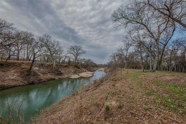 377 County Road 2530, Meridian, TX 76665