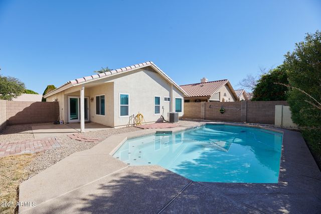 888 N COLE Drive, Gilbert, AZ 85234