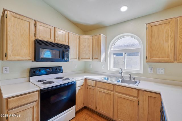 888 N COLE Drive, Gilbert, AZ 85234