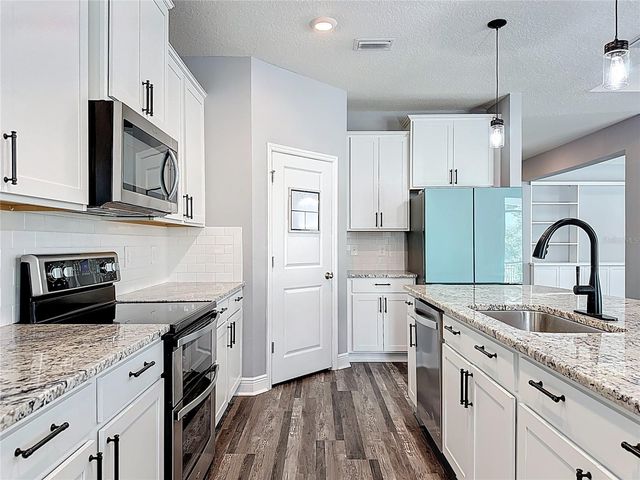 17535 CANTARINA COVE, Lakewood Ranch, FL 34211