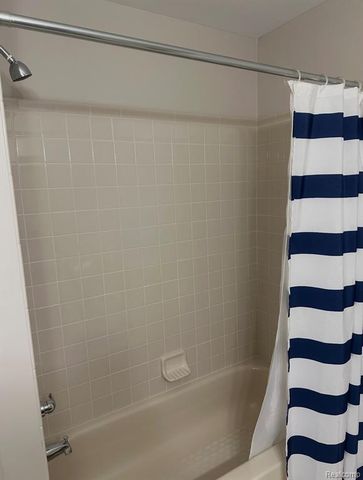 51615 Hale Lane, Chesterfield, MI 48051