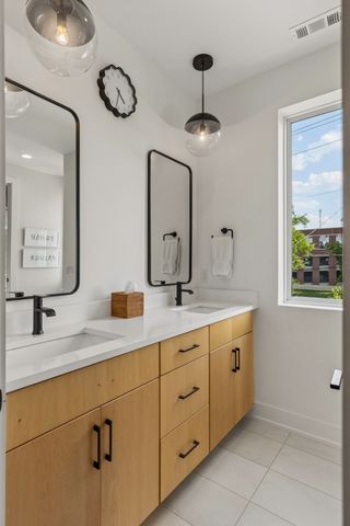 1504 Grandview Dr, Nashville, TN 37215