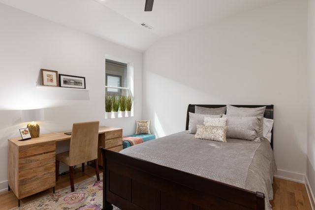 1504 Grandview Dr, Nashville, TN 37215