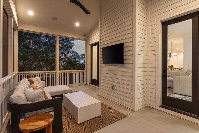 1504 Grandview Dr, Nashville, TN 37215