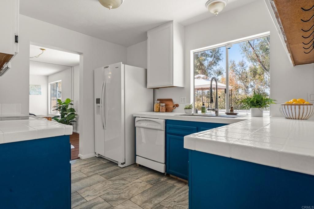 1078 Angelus Ave, San Diego, CA 92114 — photo 5