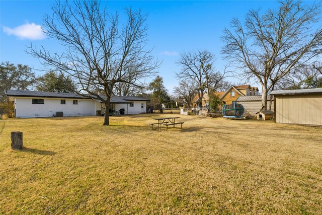 2724 Old Robinson Road, Waco, TX 76706
