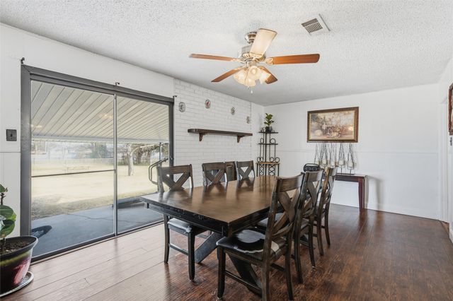 2724 Old Robinson Road, Waco, TX 76706