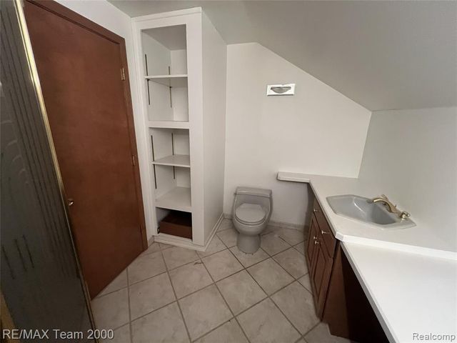 2218 Geneva Street, Dearborn, MI 48124