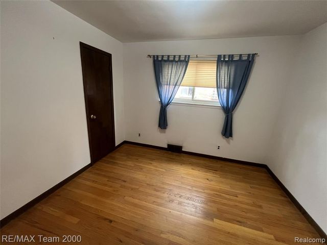 2218 Geneva Street, Dearborn, MI 48124