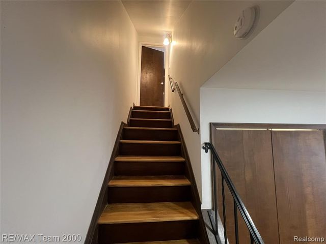 2218 Geneva Street, Dearborn, MI 48124