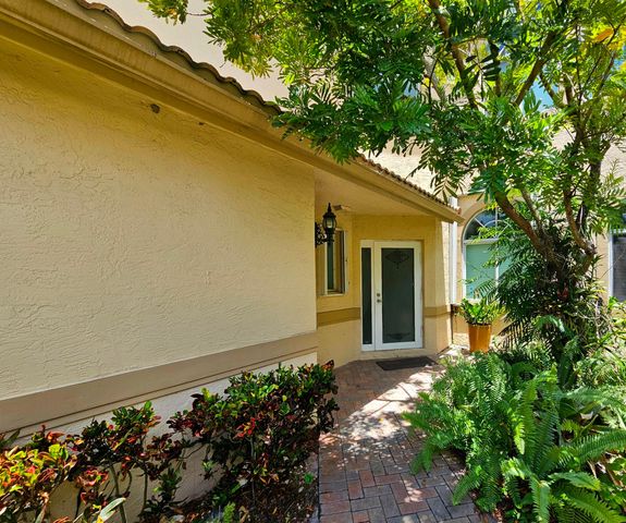 8149 MADISON LAKES Circle S, Davie, FL 33328