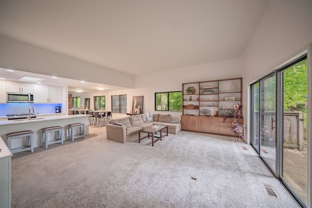 2163 Pauline Court, Ann Arbor, MI 48103