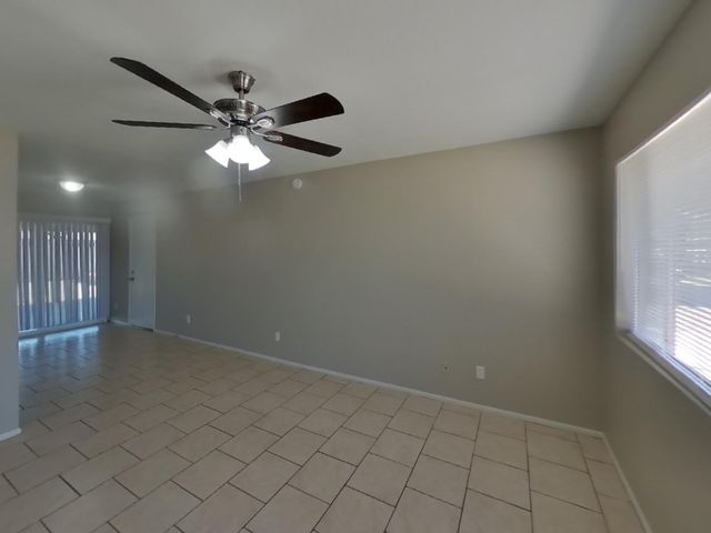 10921 W Turney Avenue, Phoenix, AZ 85037