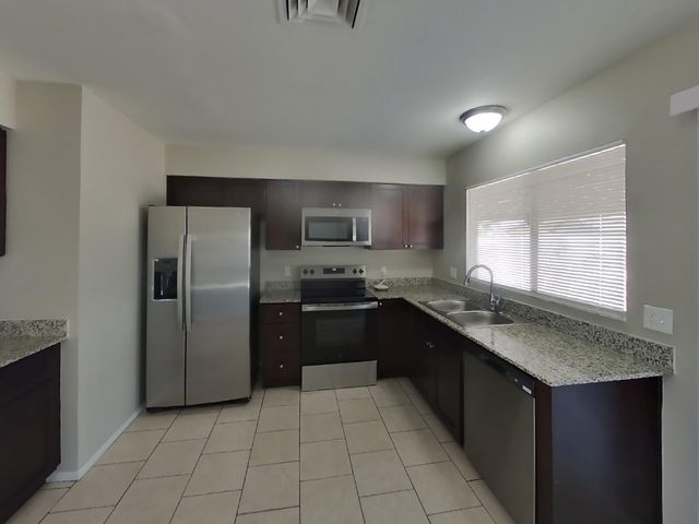10921 W Turney Avenue, Phoenix, AZ 85037