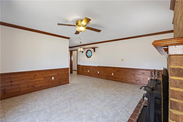 12351 Titus Point LN, Carrollton, VA 23314