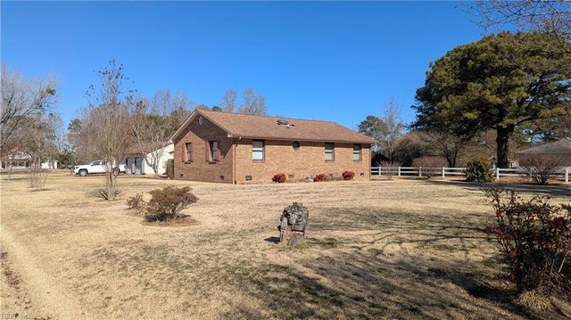 12351 Titus Point LN, Carrollton, VA 23314