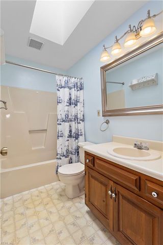 12351 Titus Point LN, Carrollton, VA 23314