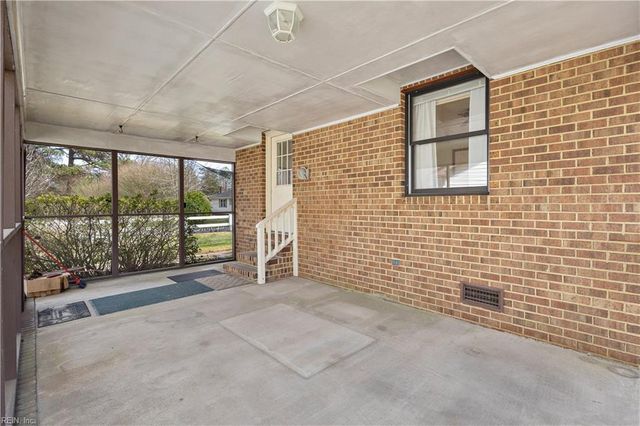 12351 Titus Point LN, Carrollton, VA 23314